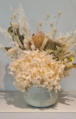 What Makes Dried Flowers A Perfect Gift For Any Occasion?