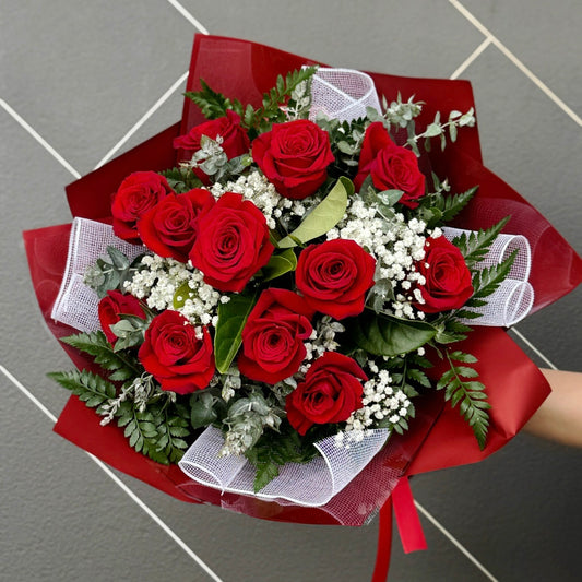 Dozen Delightful Roses Bouquet